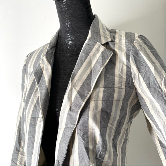 Dalia Grey Striped Lined Blazer NWT - Picture 4 of 11